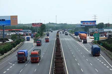 China’s driverless trucks are revving their engines