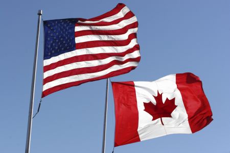 U.S.-Canada agree to closer cooperation on trucking issues